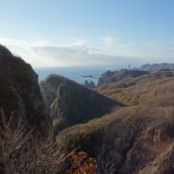 室蘭市 11月の地球岬と断崖の海岸